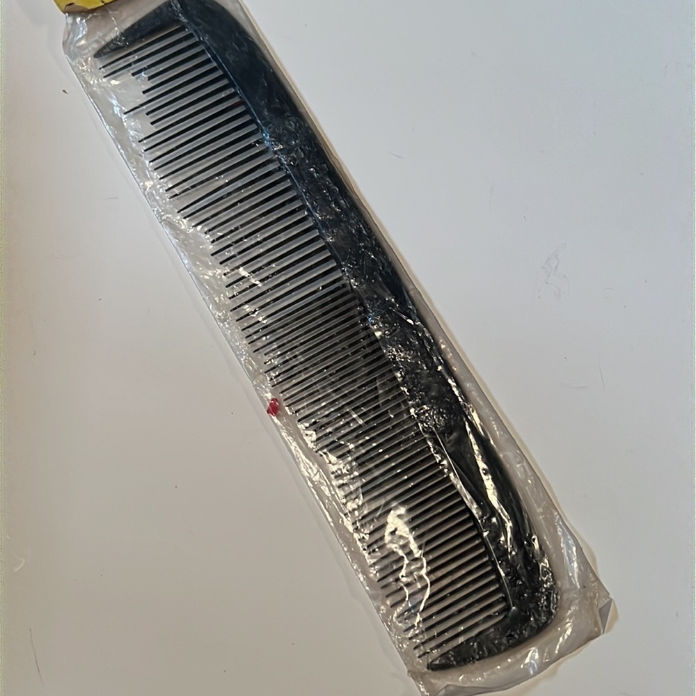 Giant Comb - Picture 3 of 3